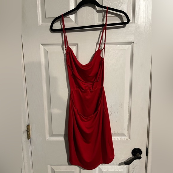 red backless mini dress - Picture 2 of 5
